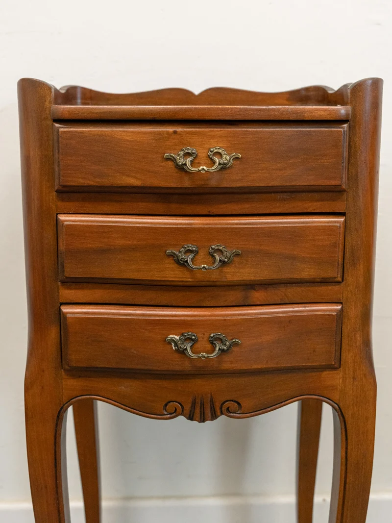Odile, la paire de chevets en bois style Louis XV N°1438