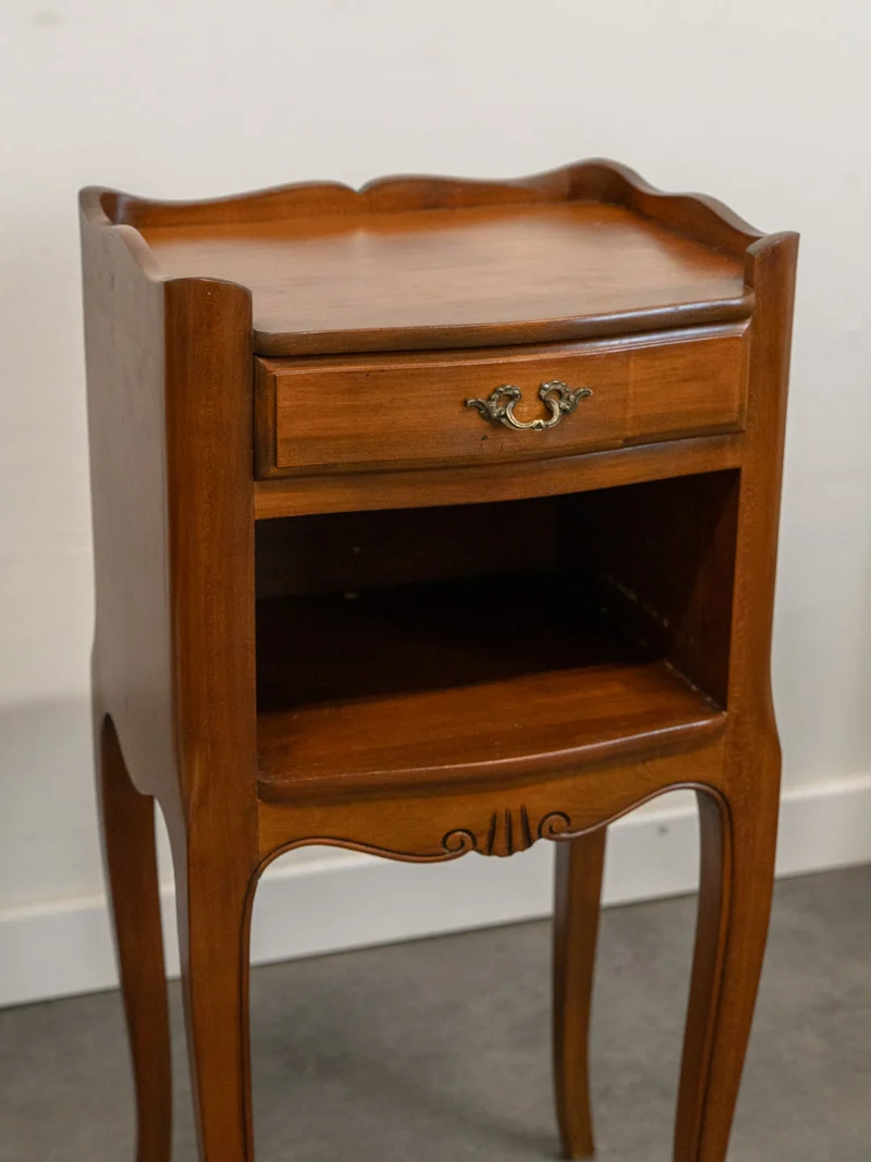Odile, la paire de chevets en bois style Louis XV N°1438