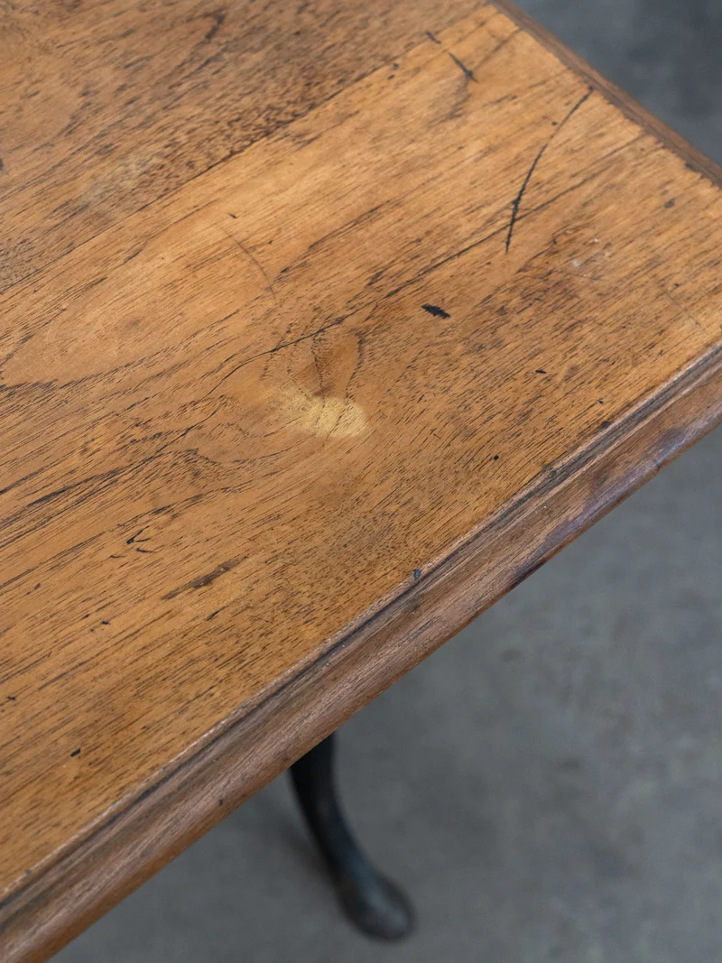 Denise, la table à manger bistrot en bois et fonte N°1181