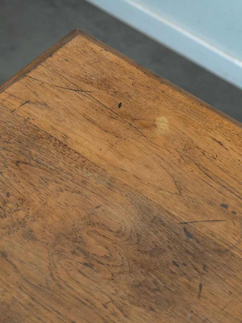 Denise, la table à manger bistrot en bois et fonte N°1181