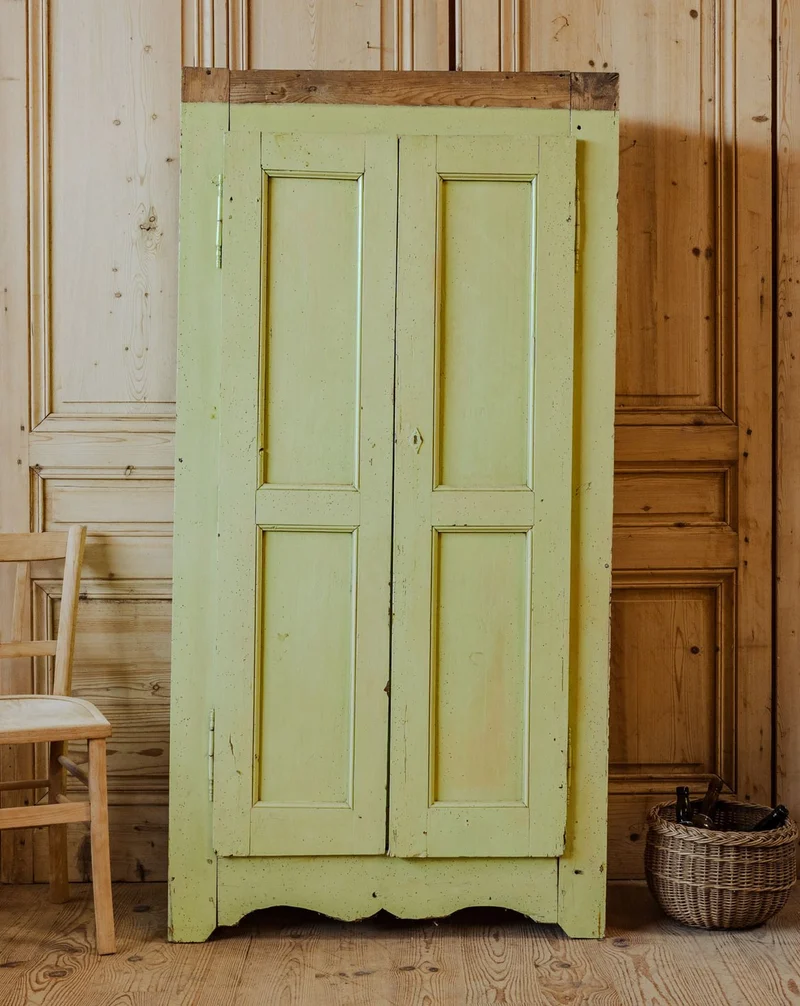 Blandine, la bonnetière en bois vert N°473