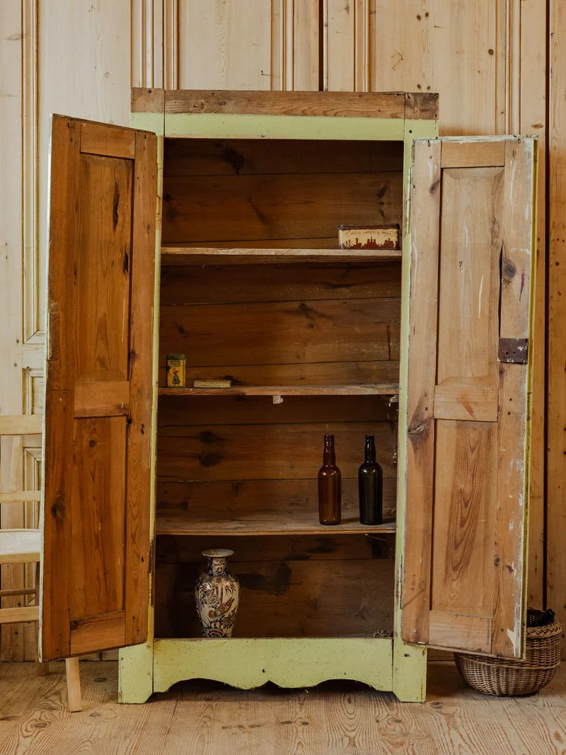 Blandine, la bonnetière en bois vert N°473