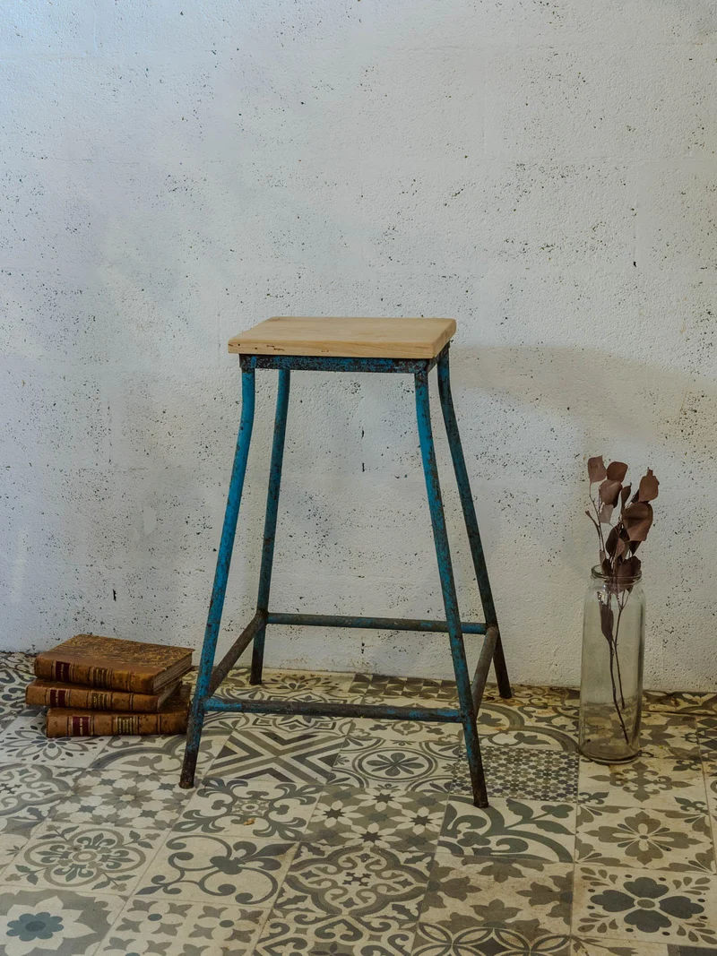 Gaston, le tabouret de bar en bois et métal N°184