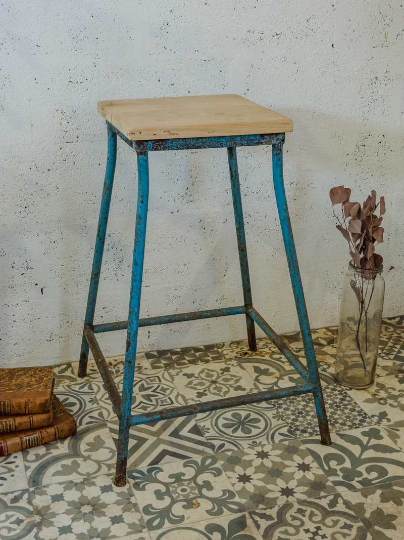 Gaston, le tabouret de bar en bois et métal N°184