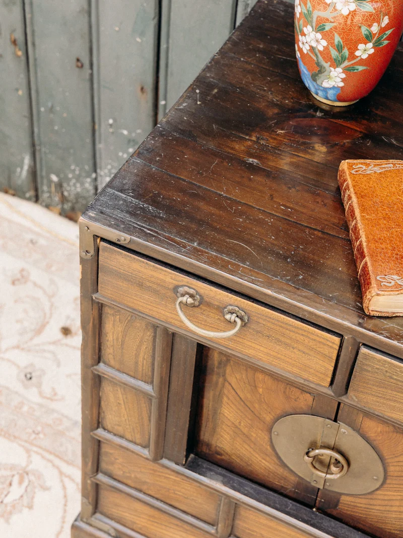 Olga, la commode au style asiatique aux multiples rangementsN°667