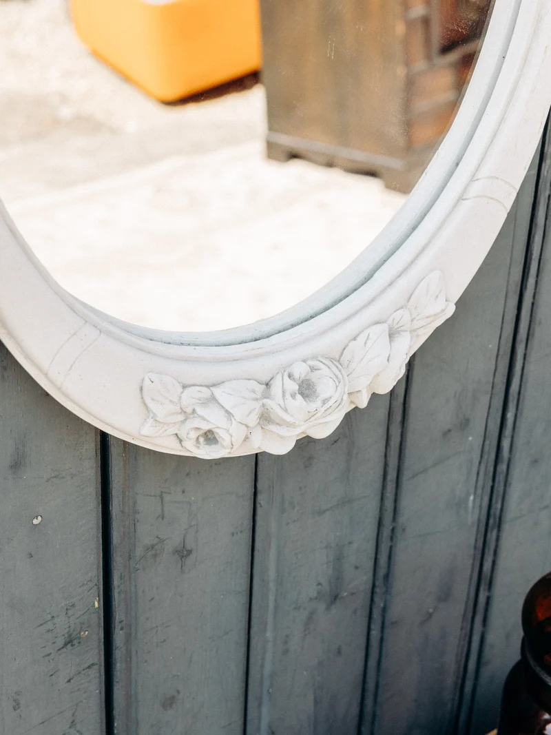 Georges, le miroir ovale à ornement floral N°1251