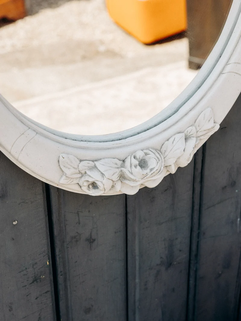 Georges, le miroir ovale à ornement floral N°1251