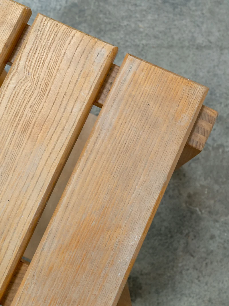 Axel, le tabouret en bois massif N°696