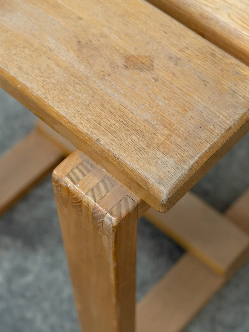 Axel, le tabouret en bois massif N°696