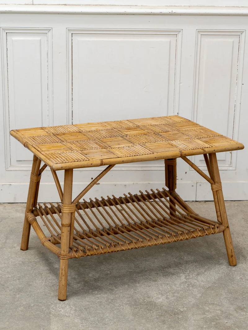 Léonie, la table basse vintage en marqueterie de rotin N°1050