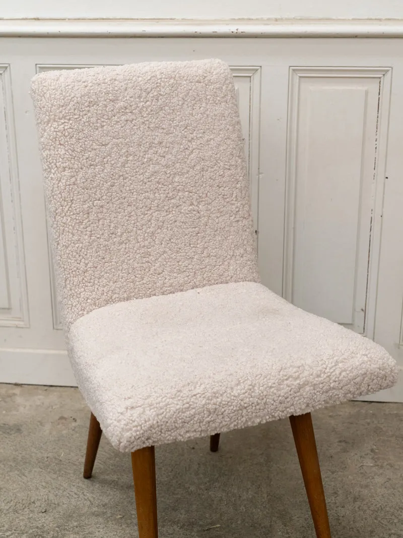 Alma, la paire de chaises en tissu bouclette blanc N°1691
