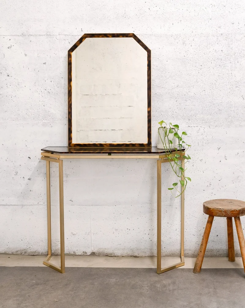 Louise, la console coiffeuse avec miroir imitation écaille de tortue N°318
