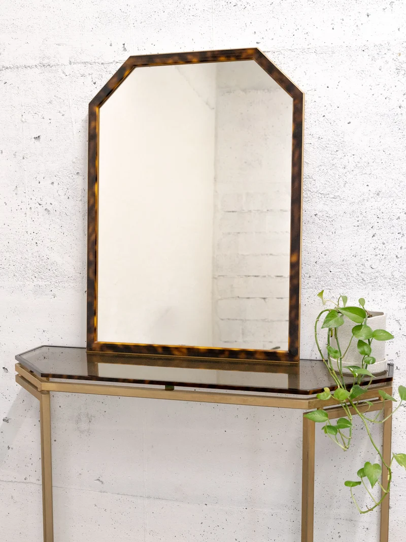 Louise, la console coiffeuse avec miroir imitation écaille de tortue N°318