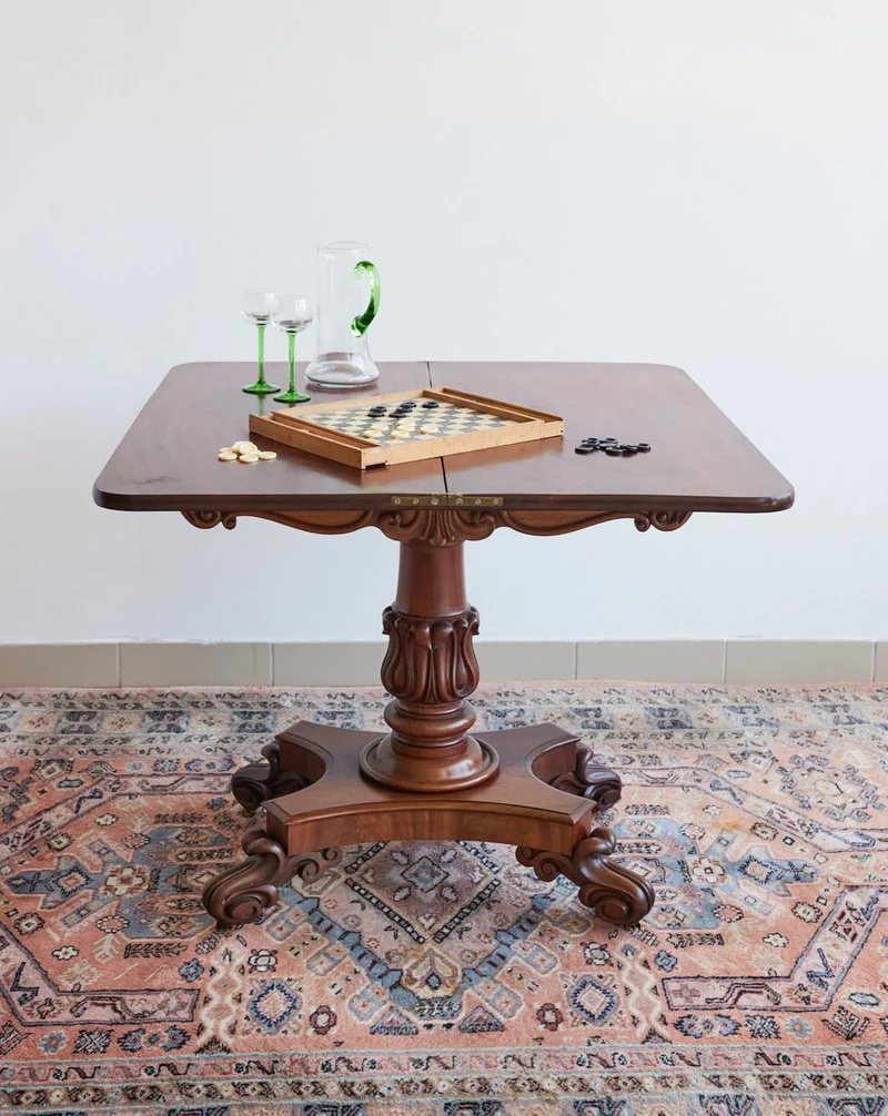 Billie, la table de jeux en bois N°11
