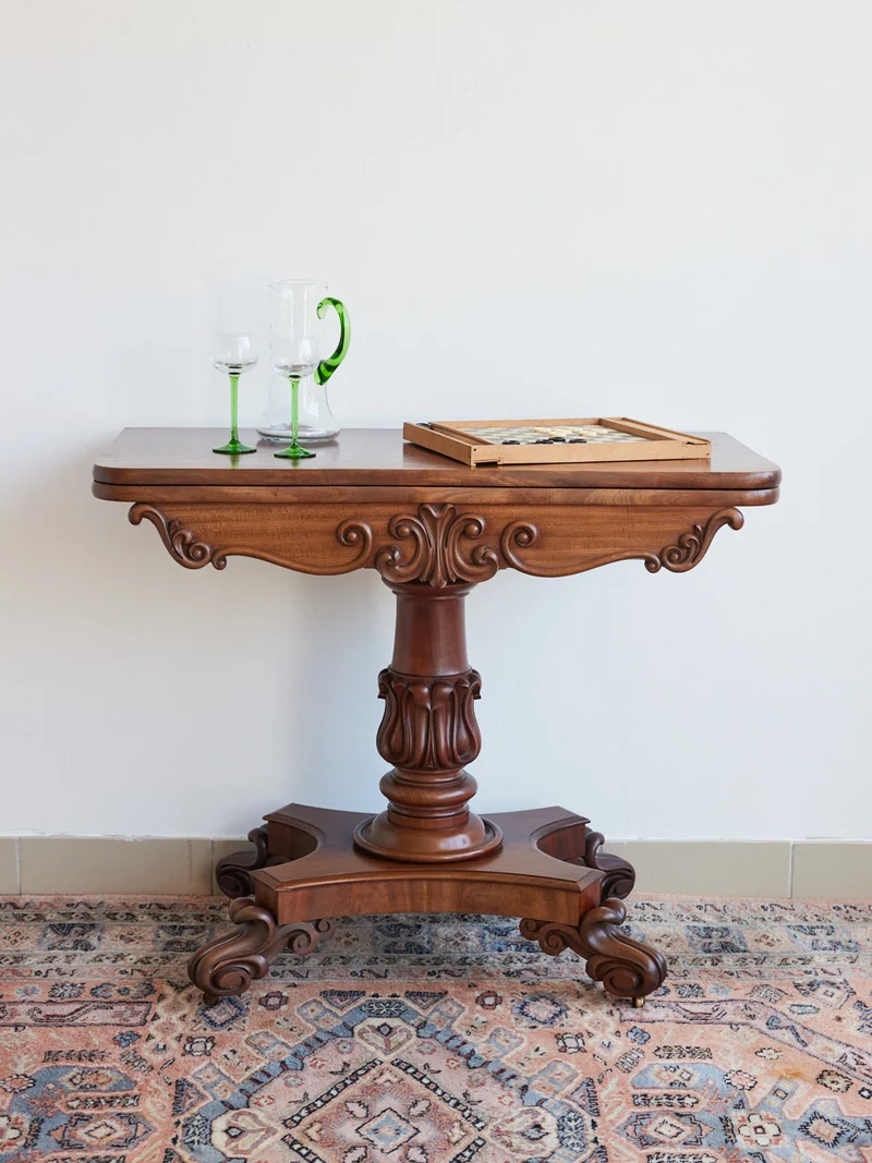 Billie, la table de jeux en bois N°11
