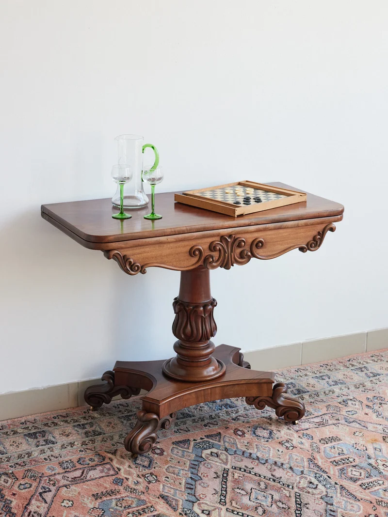 Billie, la table de jeux en bois N°11