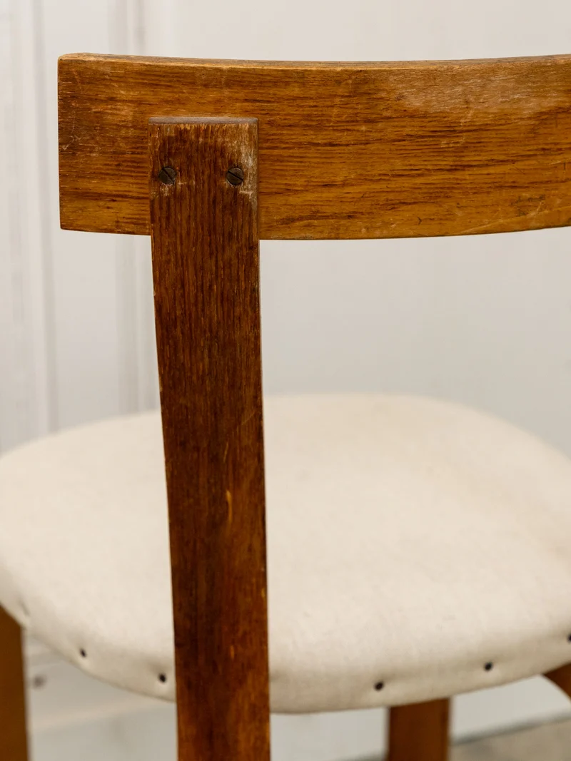 Alma, la paire de chaises No.68 en bois et lin N°1690