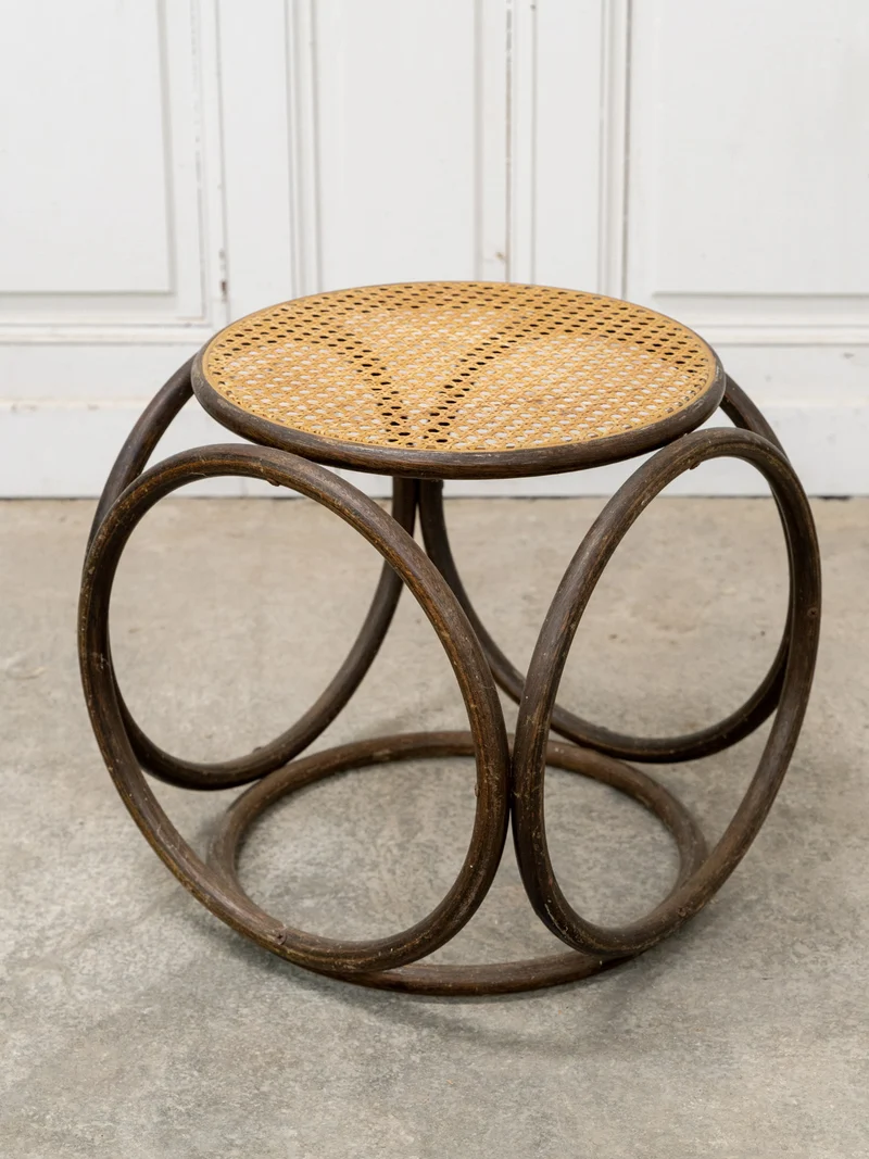 Francine, la table d'appoint en bois et cannage N°1060