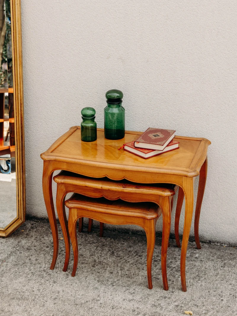 Barbara, le lot de 3 tables gigognes aux plateaux marquetés N°166