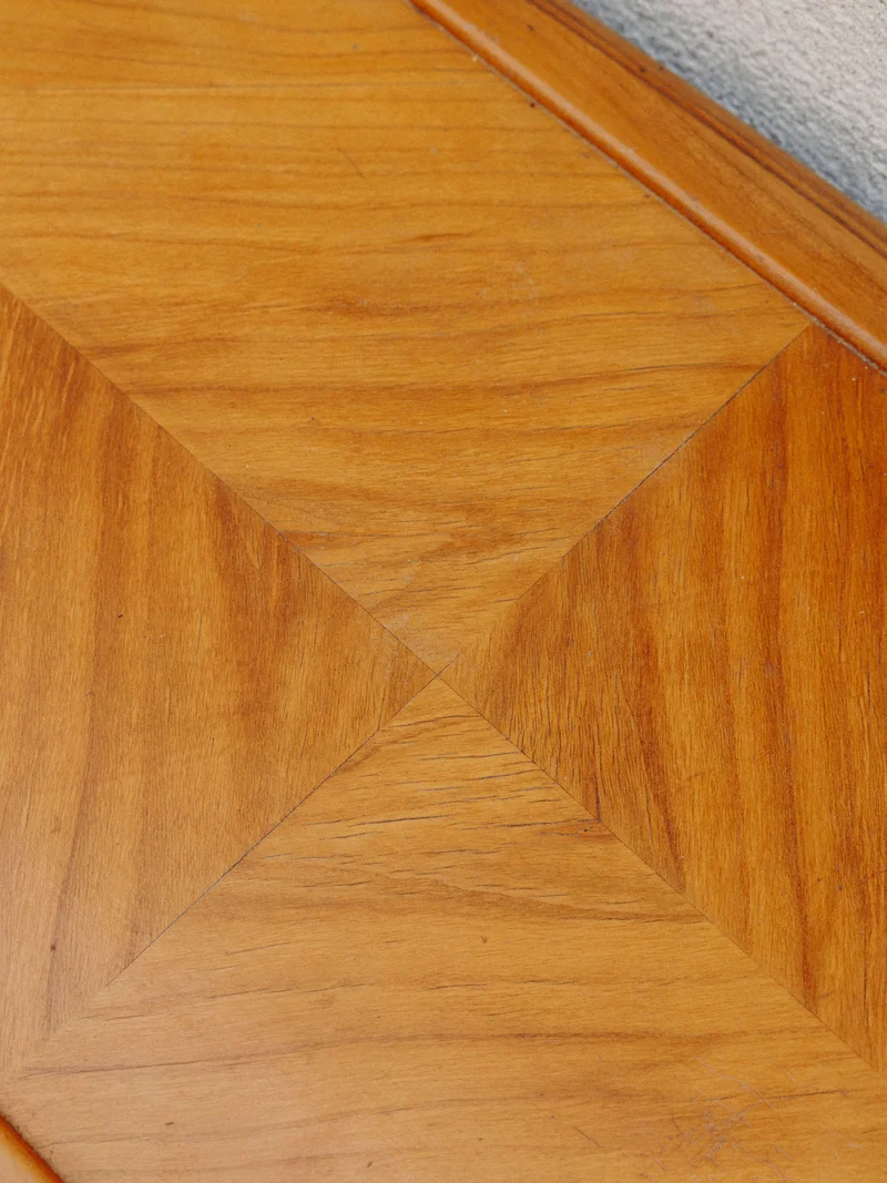 Barbara, le lot de 3 tables gigognes aux plateaux marquetés N°166