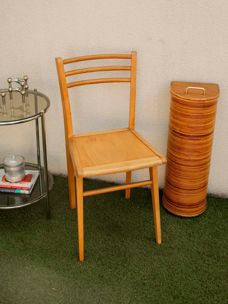 Alma, la chaise en bois clair aux lignes modernes N°1642