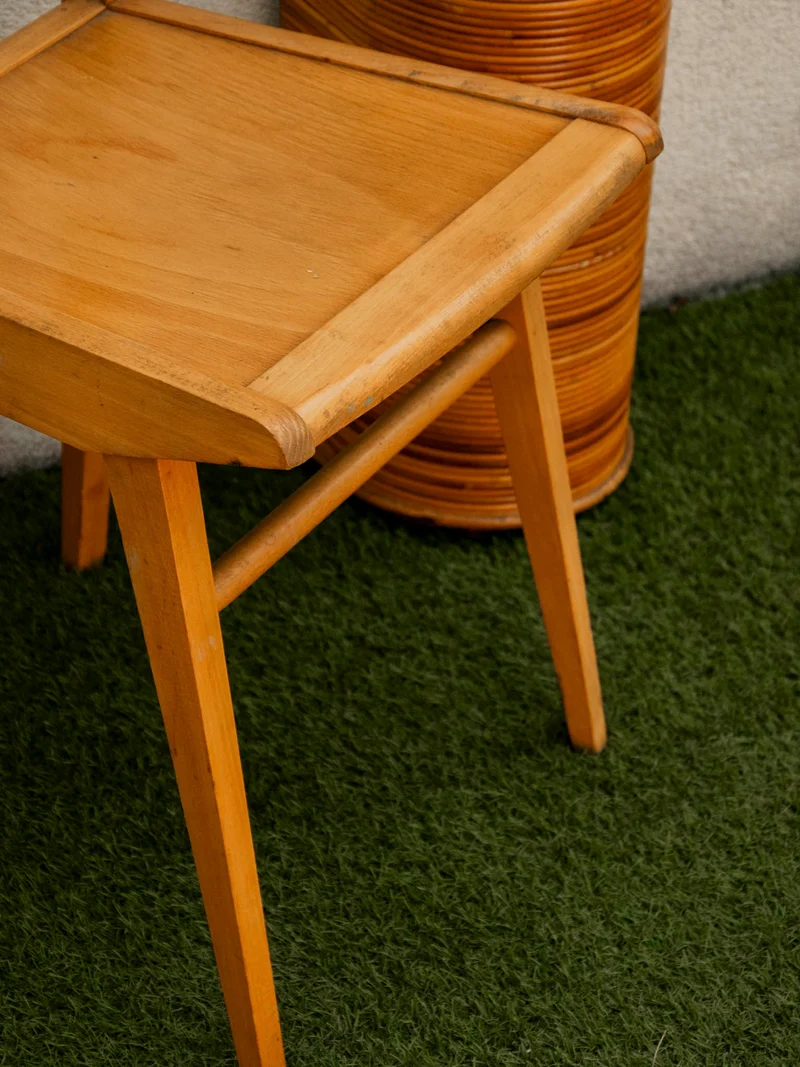 Alma, la chaise en bois clair aux lignes modernes N°1642