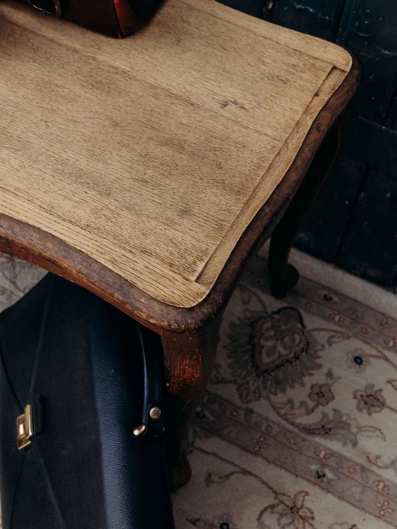 Francine, la table d'appoint élégante et rustique N°1029