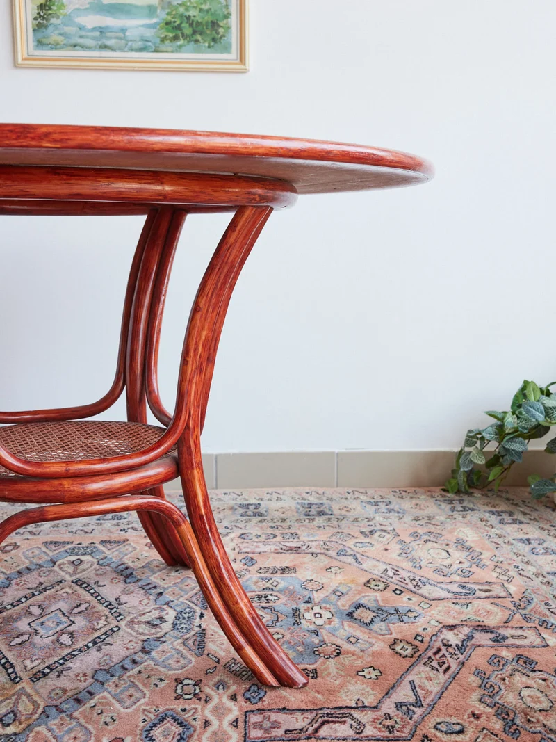 Romy, la table à manger en rotin N°1430