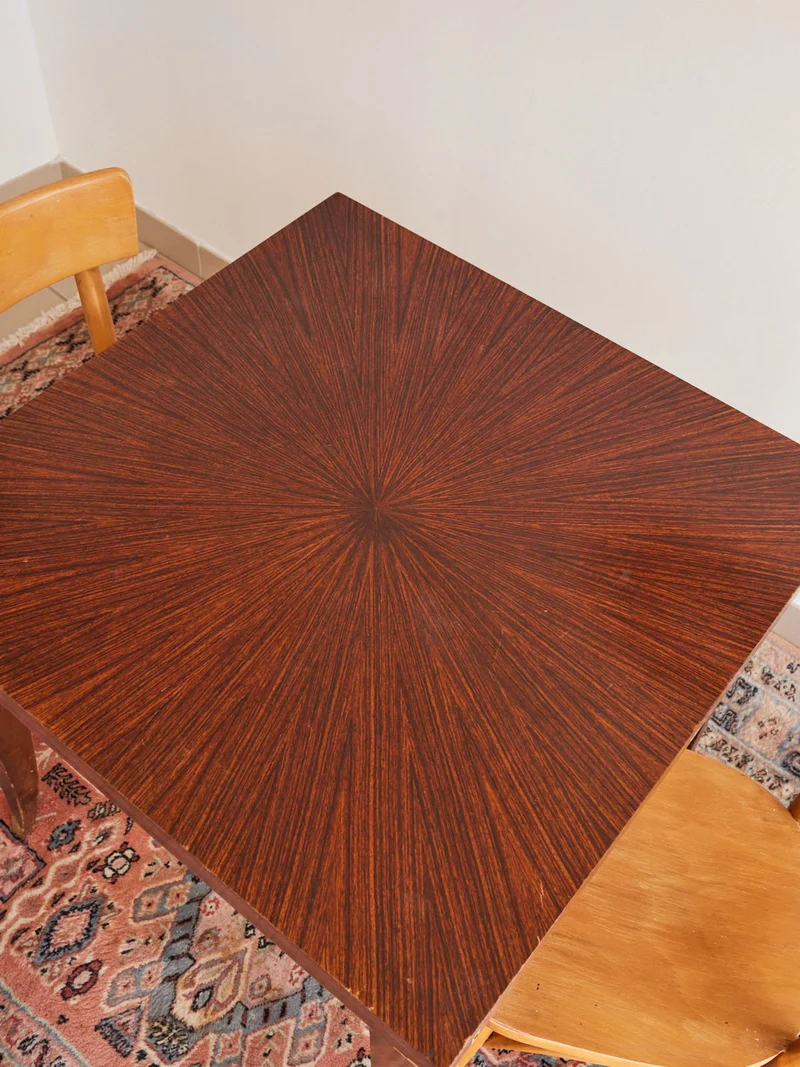 Karla, la table à manger en bois N°1192