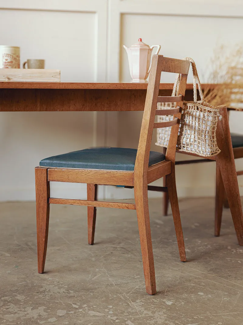 Alma, la paire de chaises mid-century vert cèdre N°1661