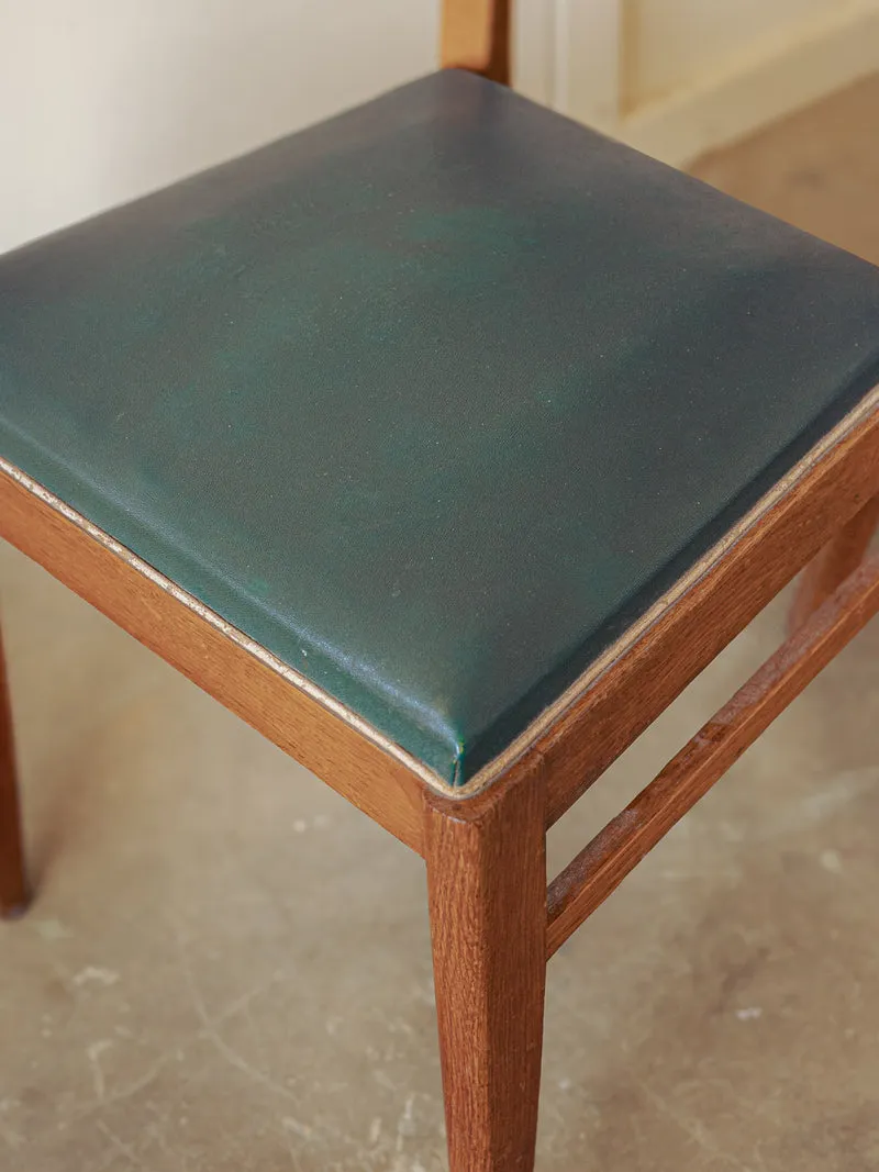 Alma, la paire de chaises mid-century vert cèdre N°1661