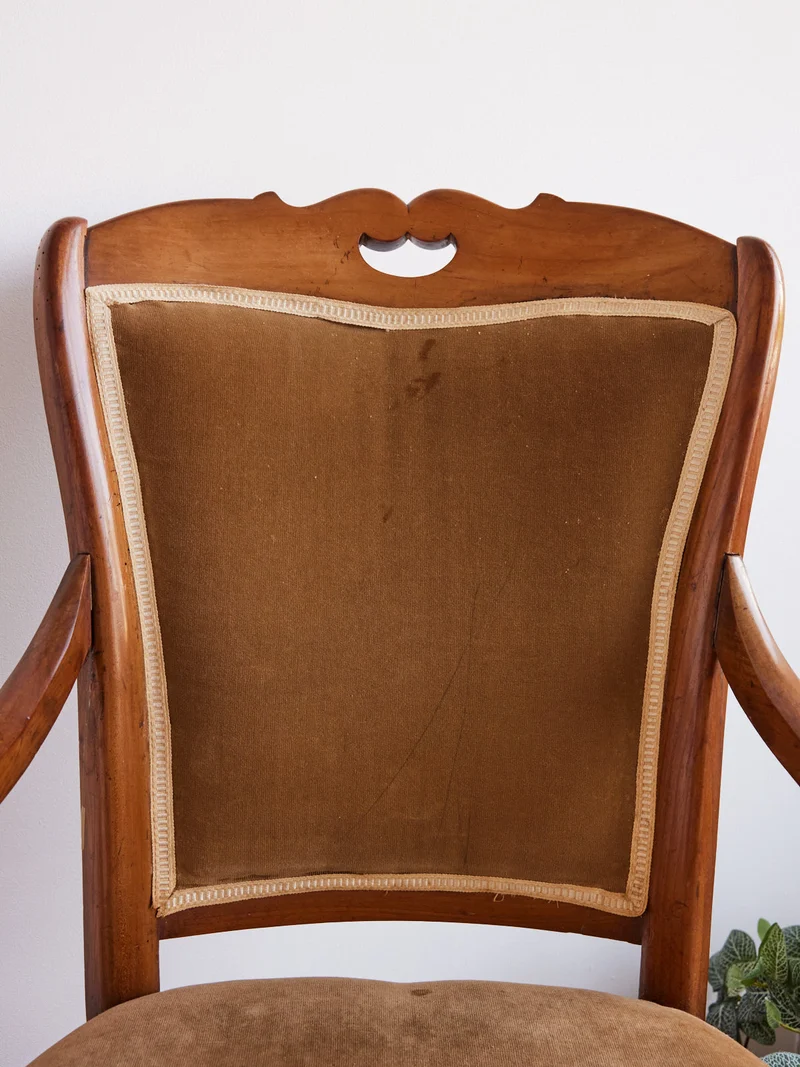 Ernest, le fauteuil cabriolet vert pistache N°1042