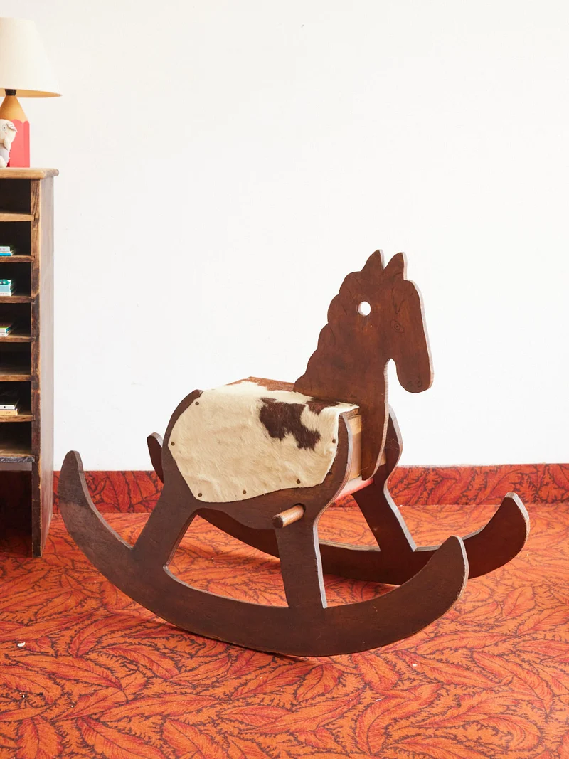 Alix, le cheval en bois N°1080
