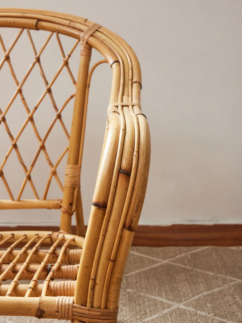 Ernest, le fauteuil en rotin N°1024