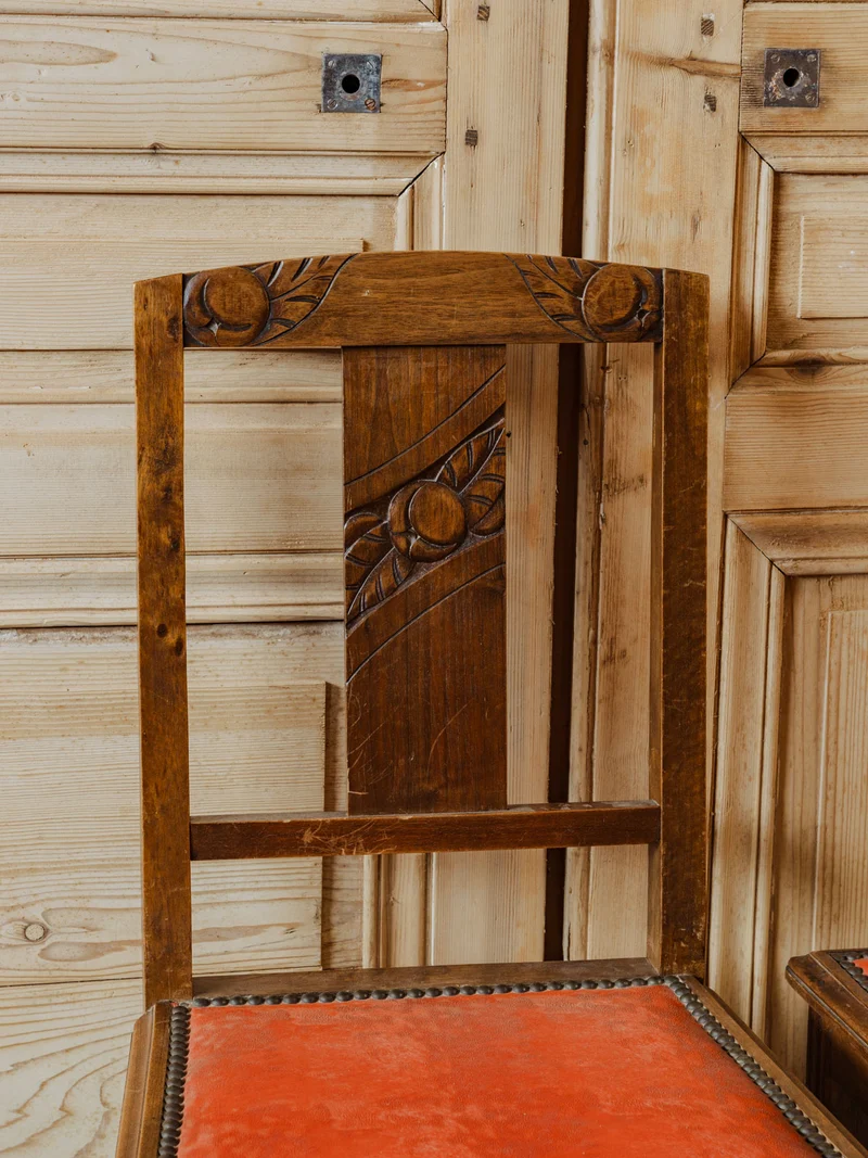 Claude, le lot de 6 chaises en bois et velours rouge N°1352