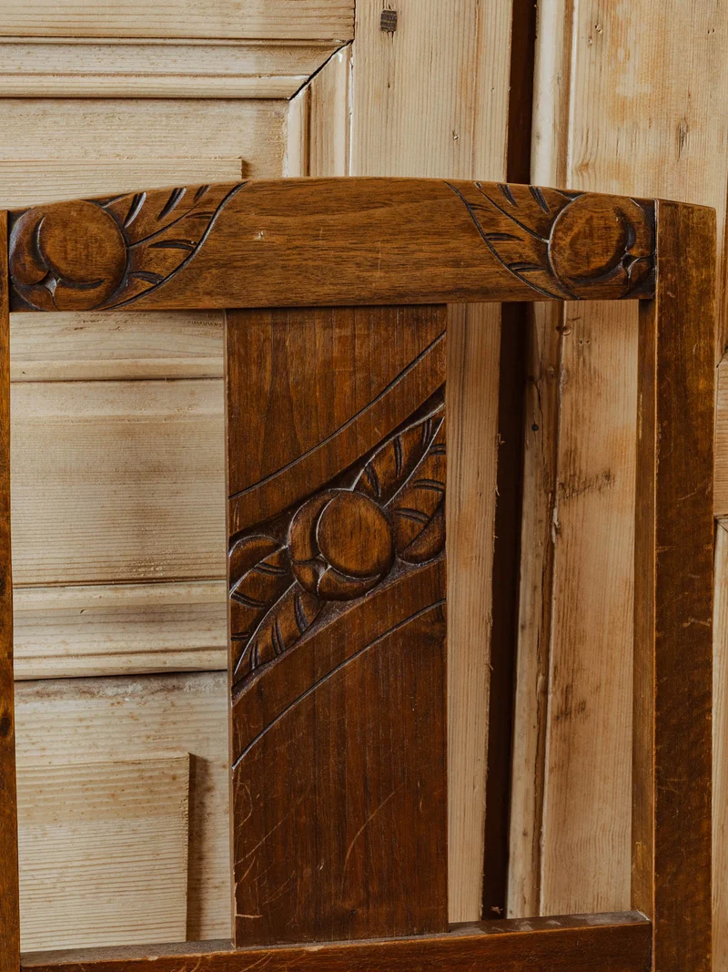 Claude, le lot de 6 chaises en bois et velours rouge N°1352
