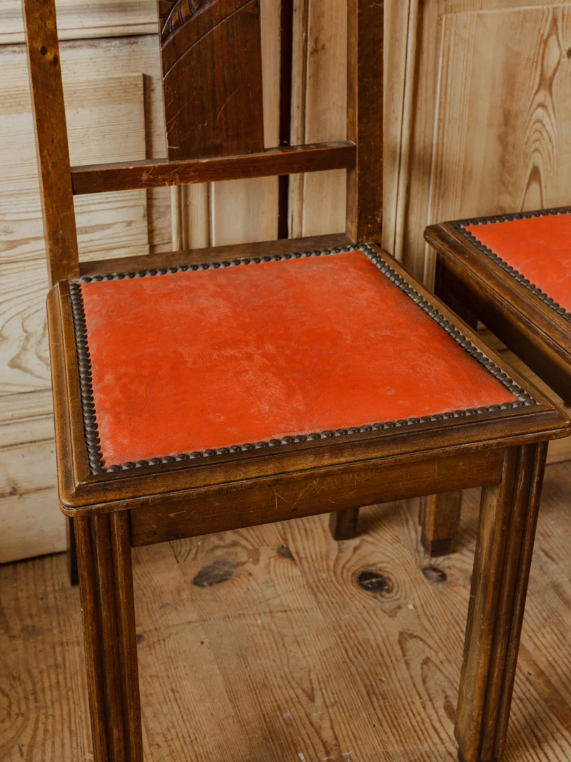 Claude, le lot de 6 chaises en bois et velours rouge N°1352