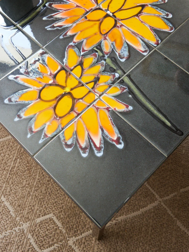 Donna, la table basse en céramique N°1048
