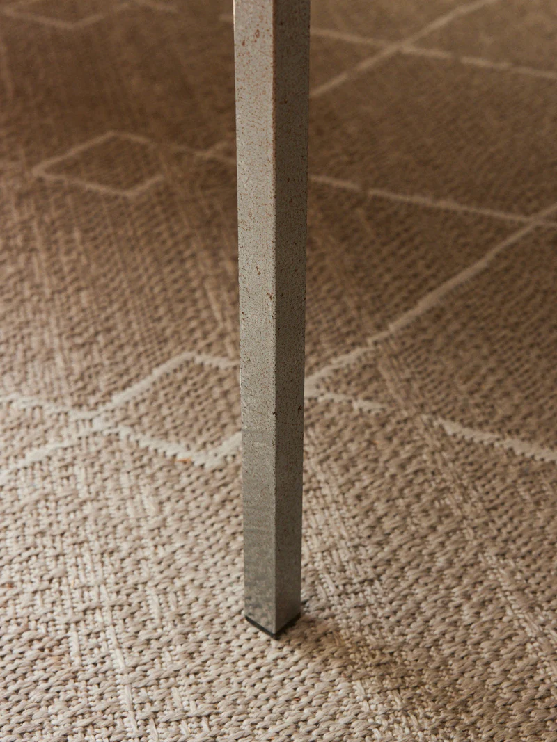 Donna, la table basse en céramique N°1048