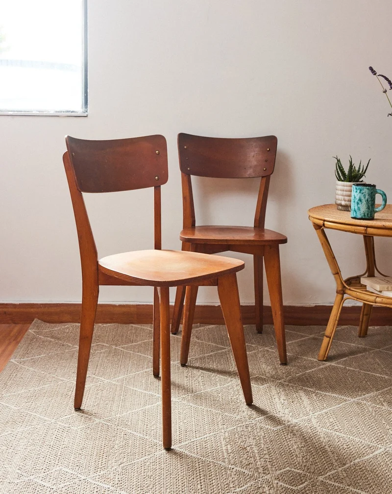 Claude, la paire de chaises bistrot en bois N°1339