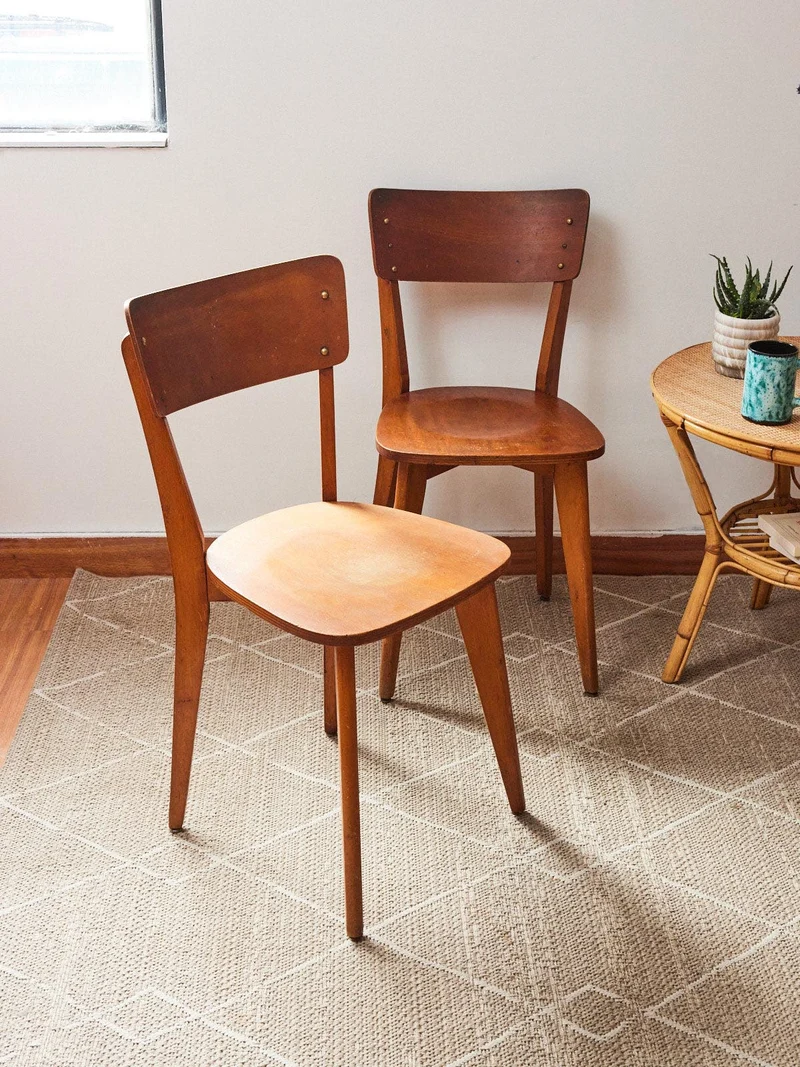 Claude, la paire de chaises bistrot en bois N°1339