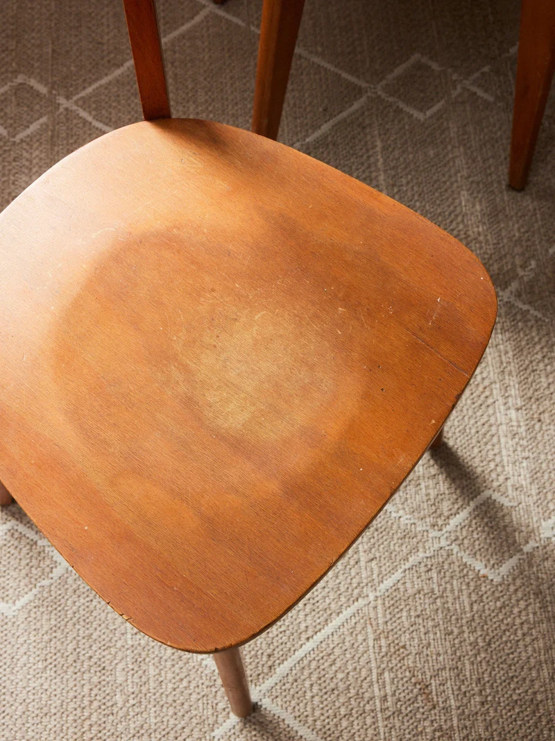 Claude, la paire de chaises bistrot en bois N°1339