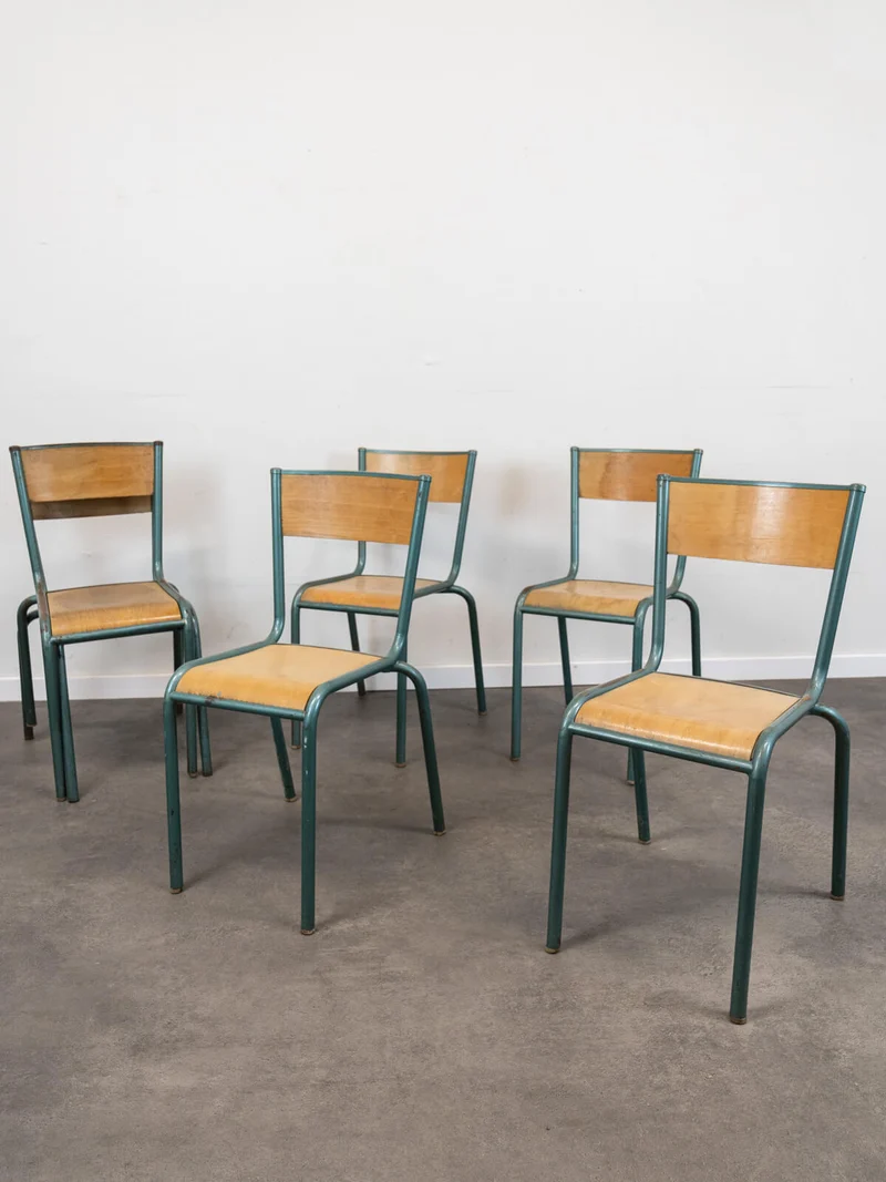 Claude, le lot de 6 chaises d'école N°1366
