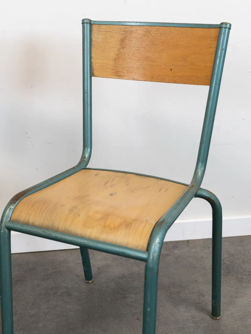 Claude, le lot de 6 chaises d'école N°1366