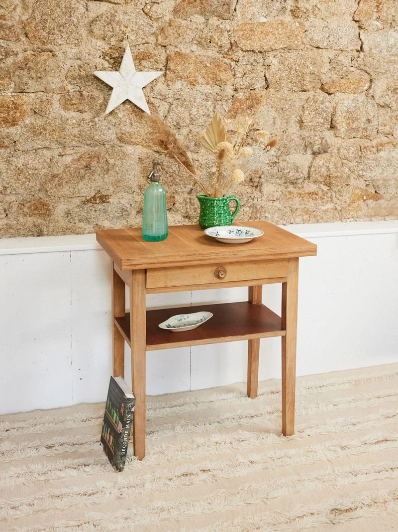 Francine, la table d'appoint en bois N°1024