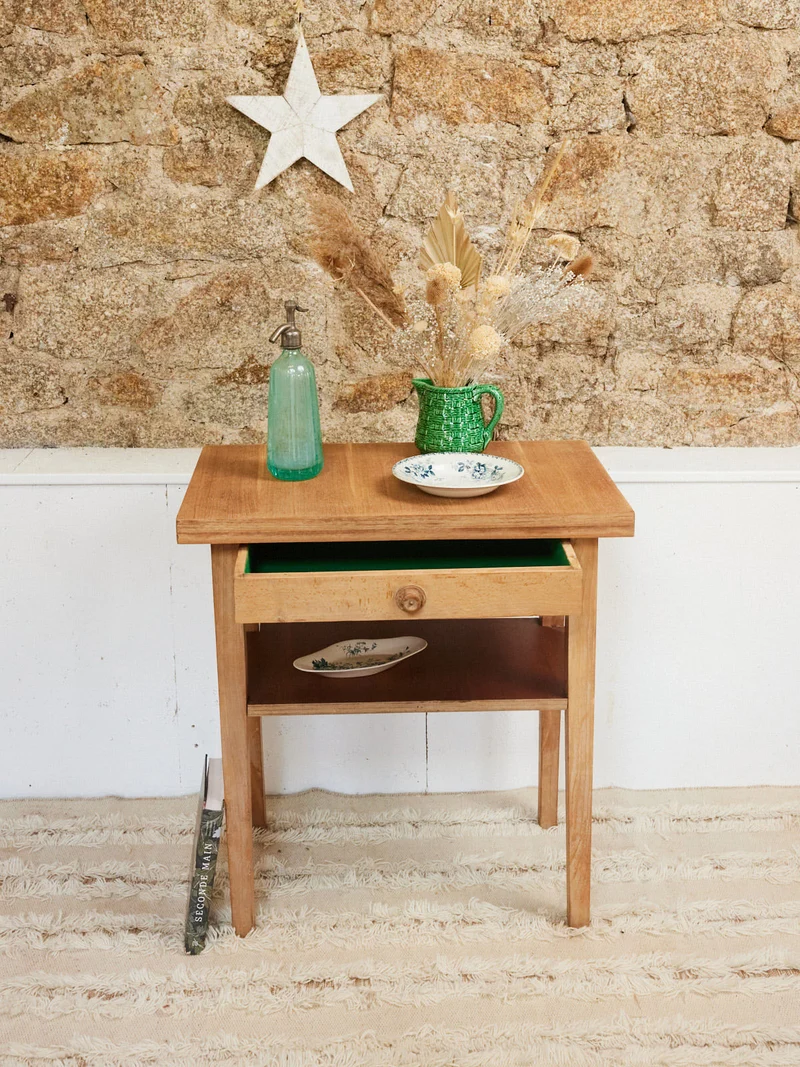 Francine, la table d'appoint en bois N°1024
