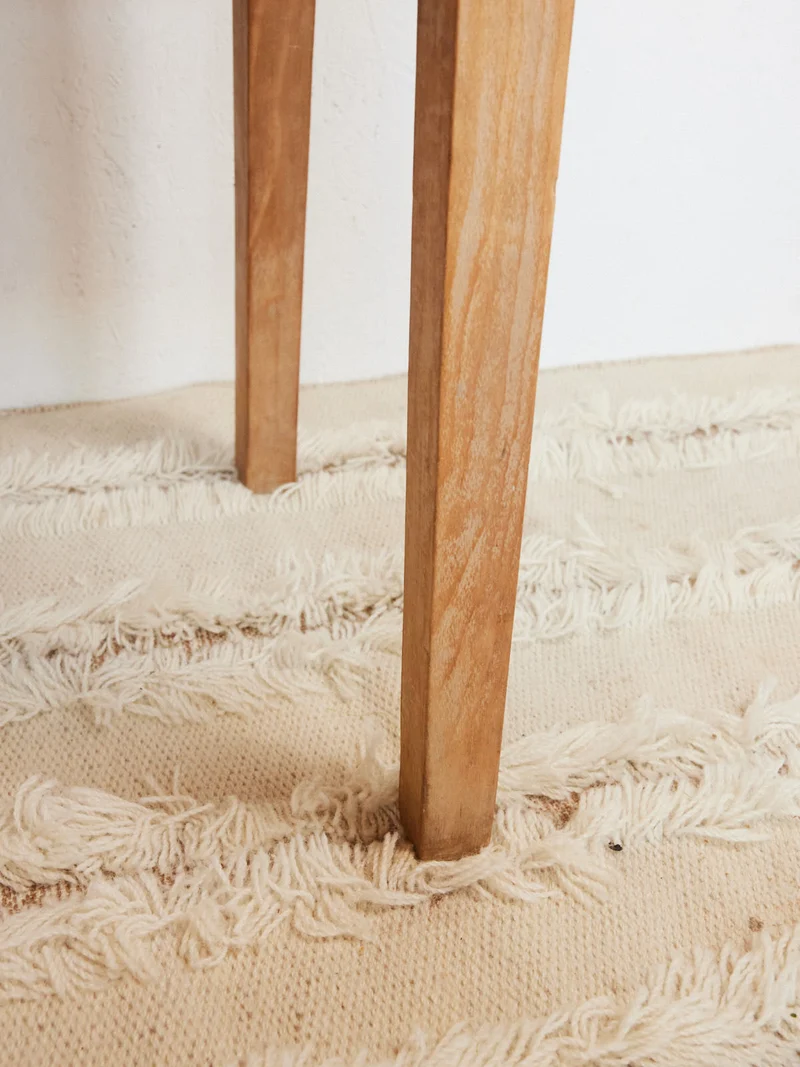 Francine, la table d'appoint en bois N°1024