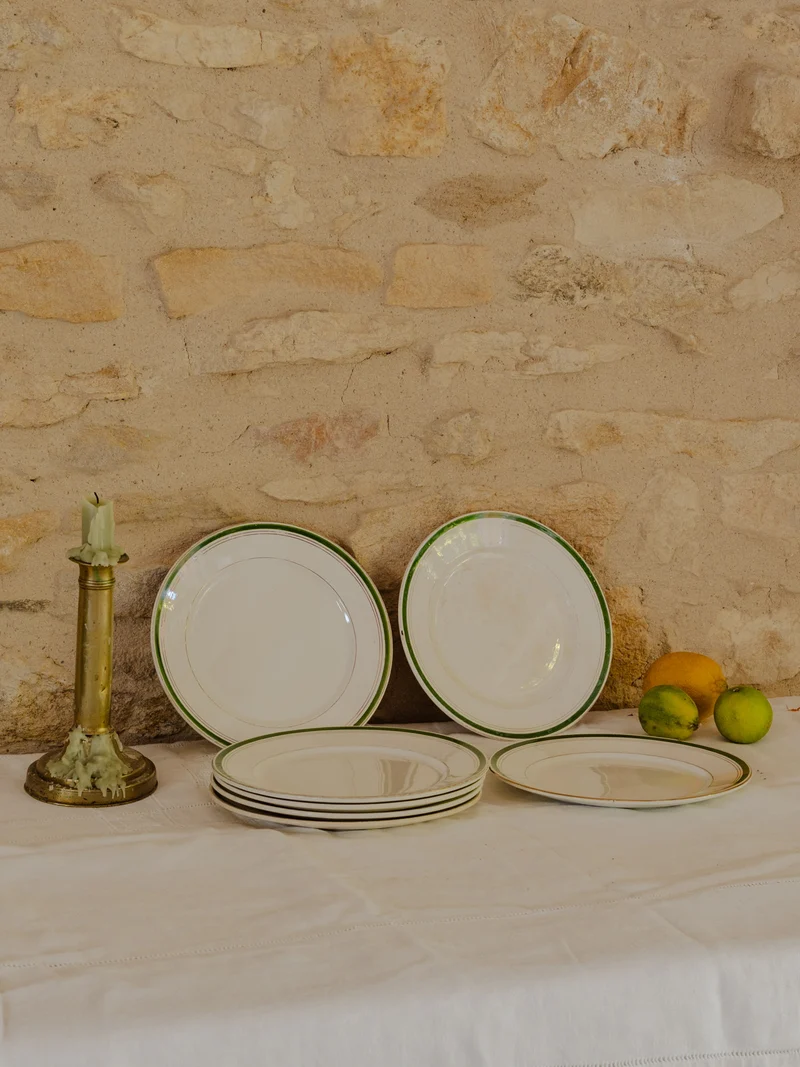 Antoinette, le lot de 7 assiettes en faïence N°300