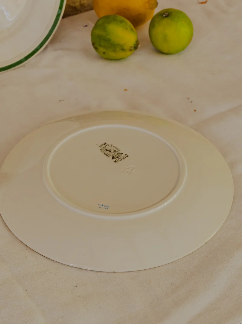 Antoinette, le lot de 7 assiettes en faïence N°300