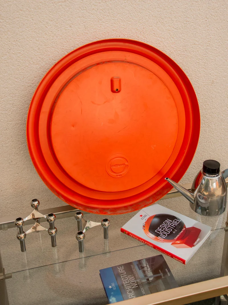 Igor, le miroir italien à l'encadrement orange vif N°1076